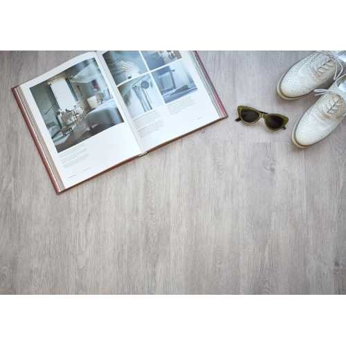 Natural Fumed Oak Light LVT 18.4x121.9cm (box of 16)