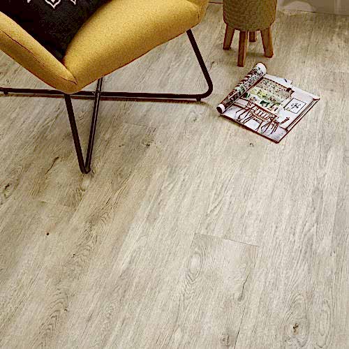 Natural Pale Oak LVT 18.4x121.9cm (box of 16)