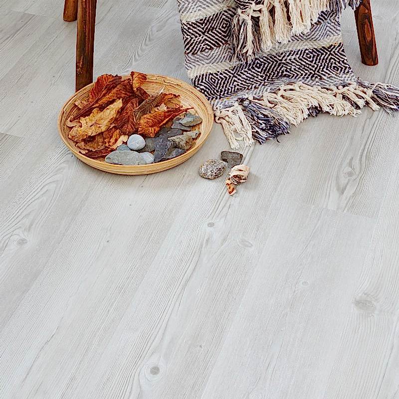 Natural Scandanavian Pine LVT 18.4x121.9cm (box of 16) Natural Scandanavian Pine LVT 18.4x121.9cm (box of 16)