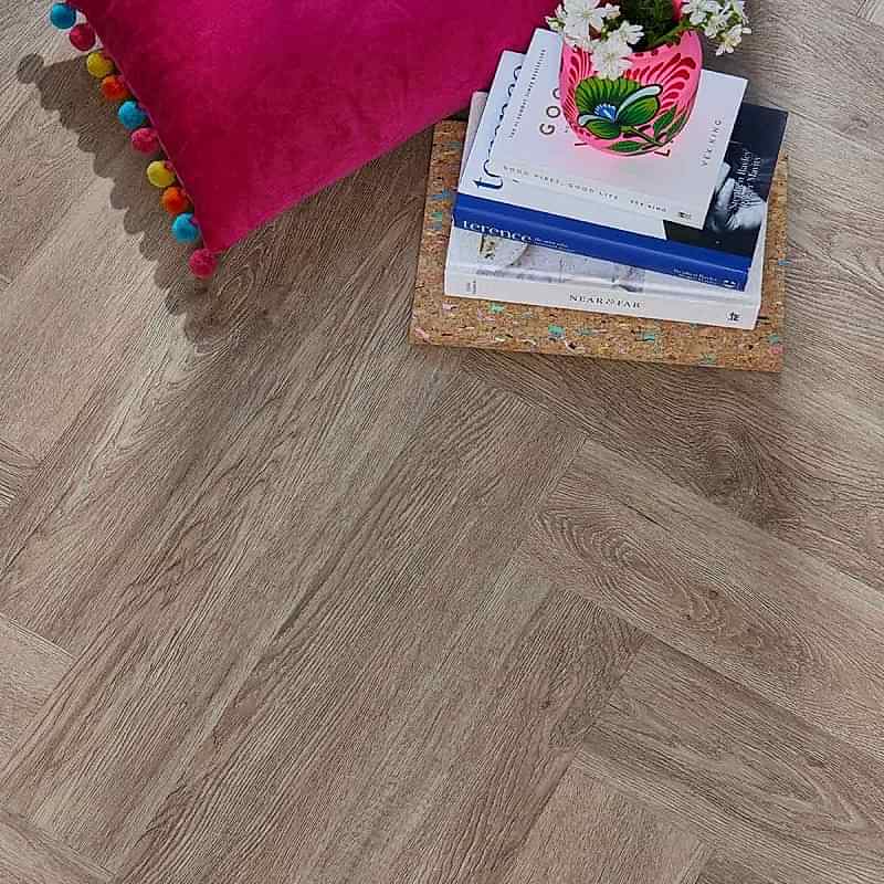 Natural Parquet Regal Timber LVT 12.2x61cm (box of 50) Natural Parquet Regal Timber LVT 12.2x61cm (box of 50)
