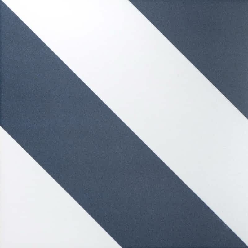 Zebra Blue and White 22.3x22.3cm (box of 23) Zebra Blue and White 22.3x22.3cm (box of 23)
