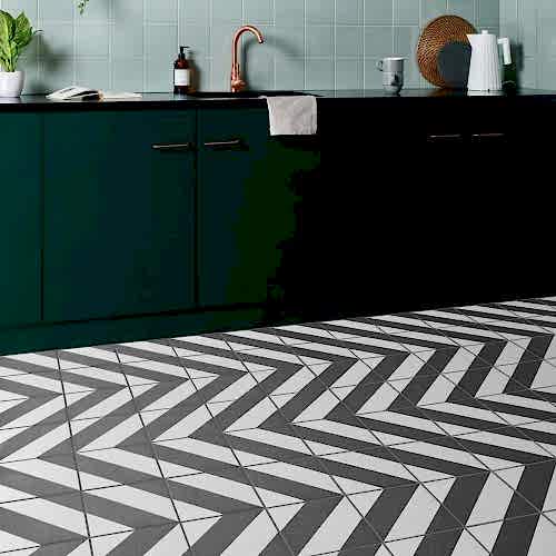 Zebra Black and White 22.3x22.3cm (box of 23)
